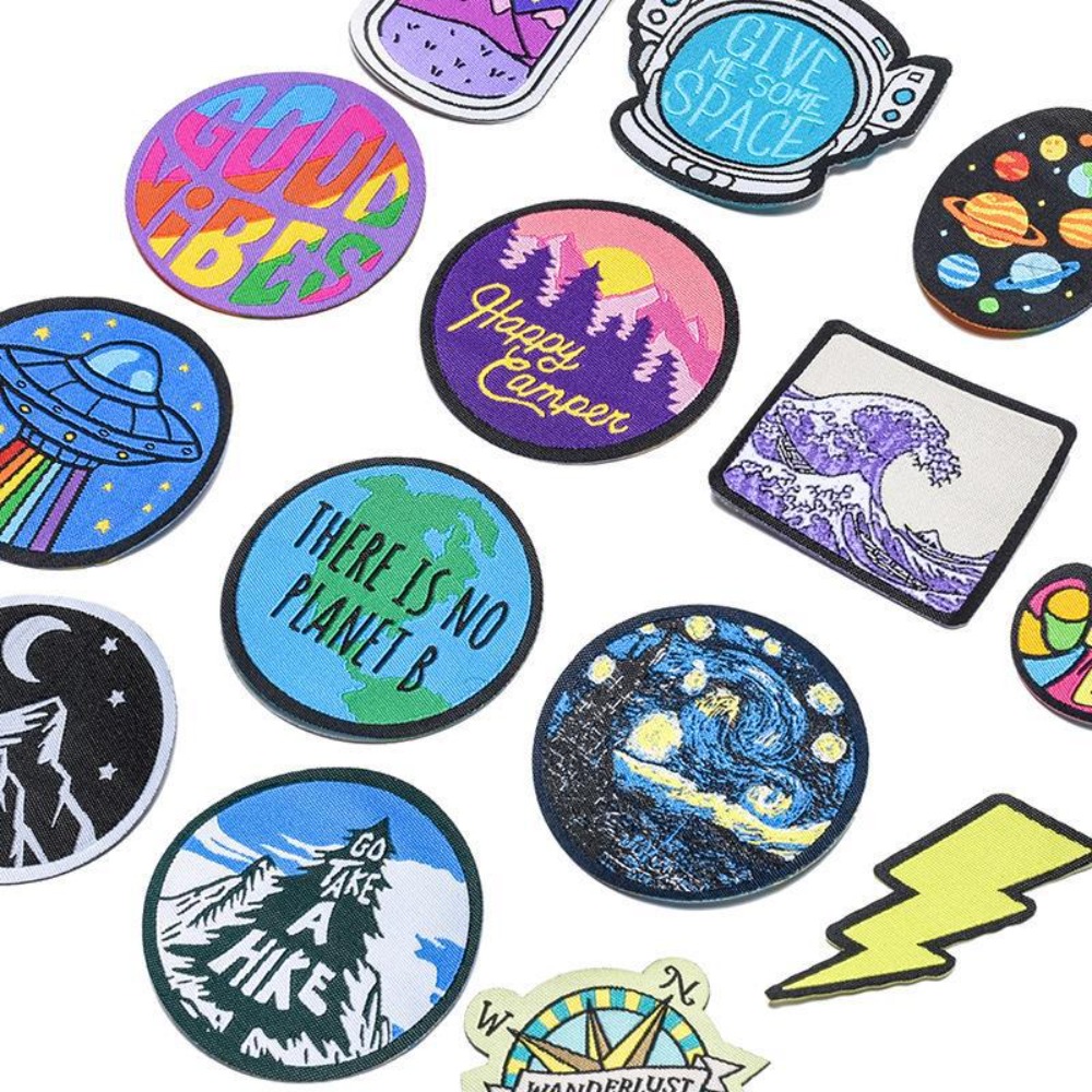 Cartoon Landscape Space Woven  - Sewing Labels recension och pris